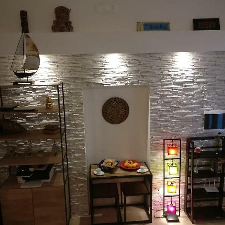 4 Via Valona - Executive Luxury Apartment Bari Exteriör bild