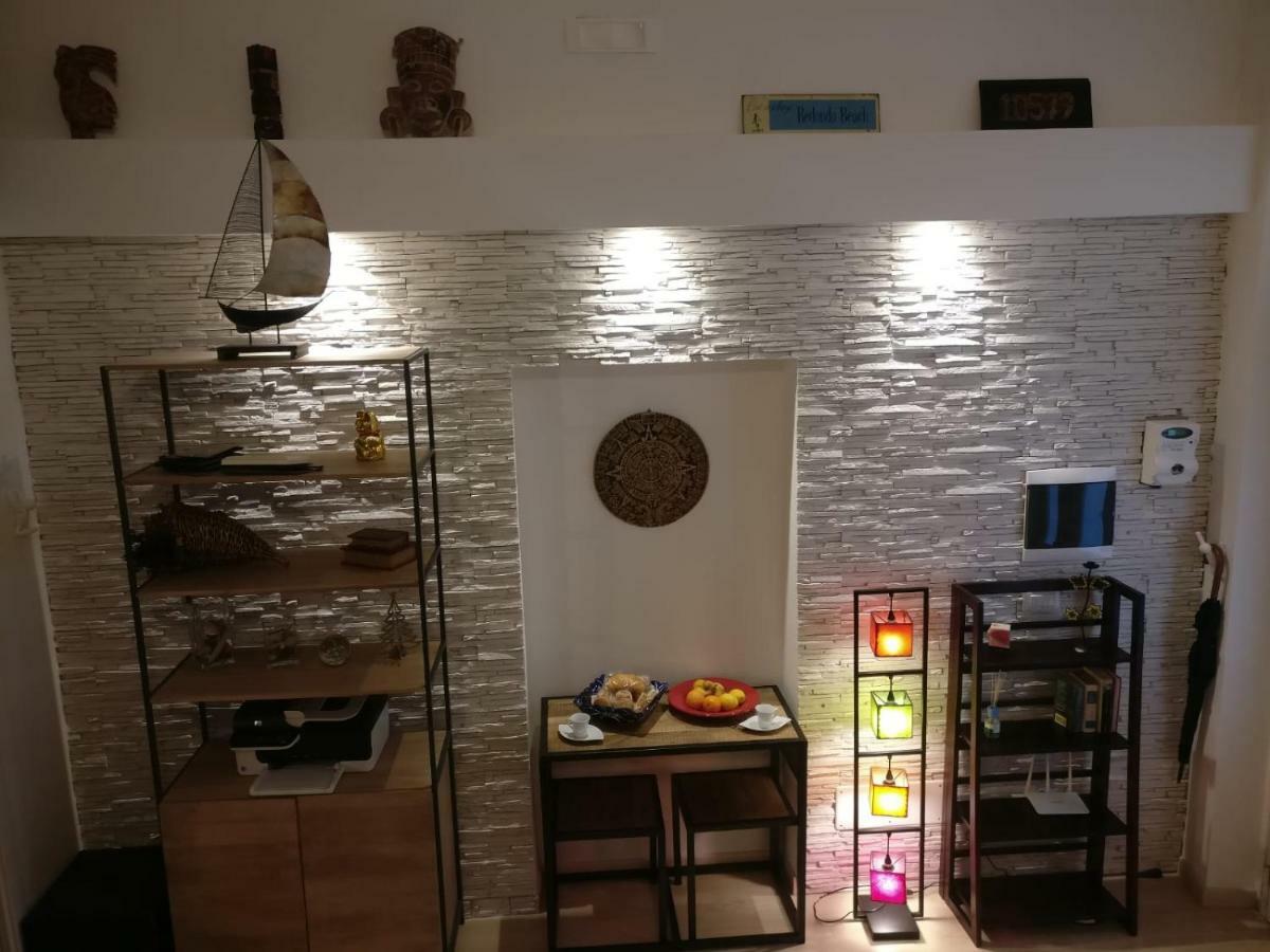 4 Via Valona - Executive Luxury Apartment Bari Exteriör bild